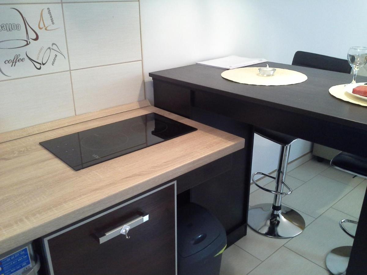Alexandra Apartment Hajduszoboszlo - Chic Flat Exteriör bild